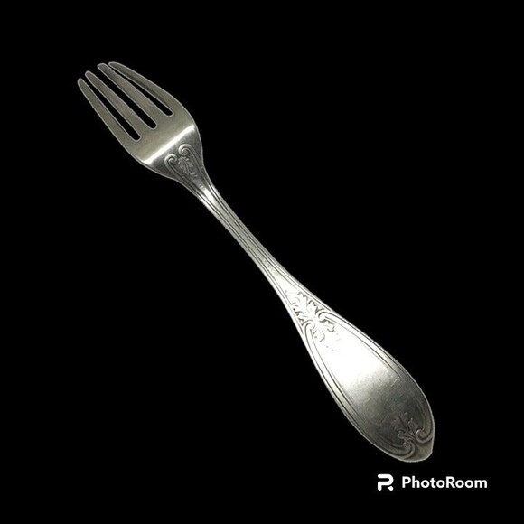 WM Rogers Bros Silverplate Olive Pattern Fork-!848-Monogram L.F-Victorian-Scroll - Picture 2 of 7